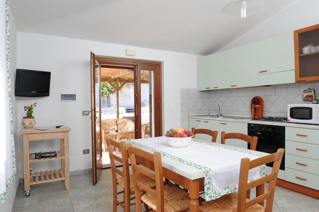 Casa Nel Vigneto Con Vista Mare Apartment Magomadas Екстериор снимка